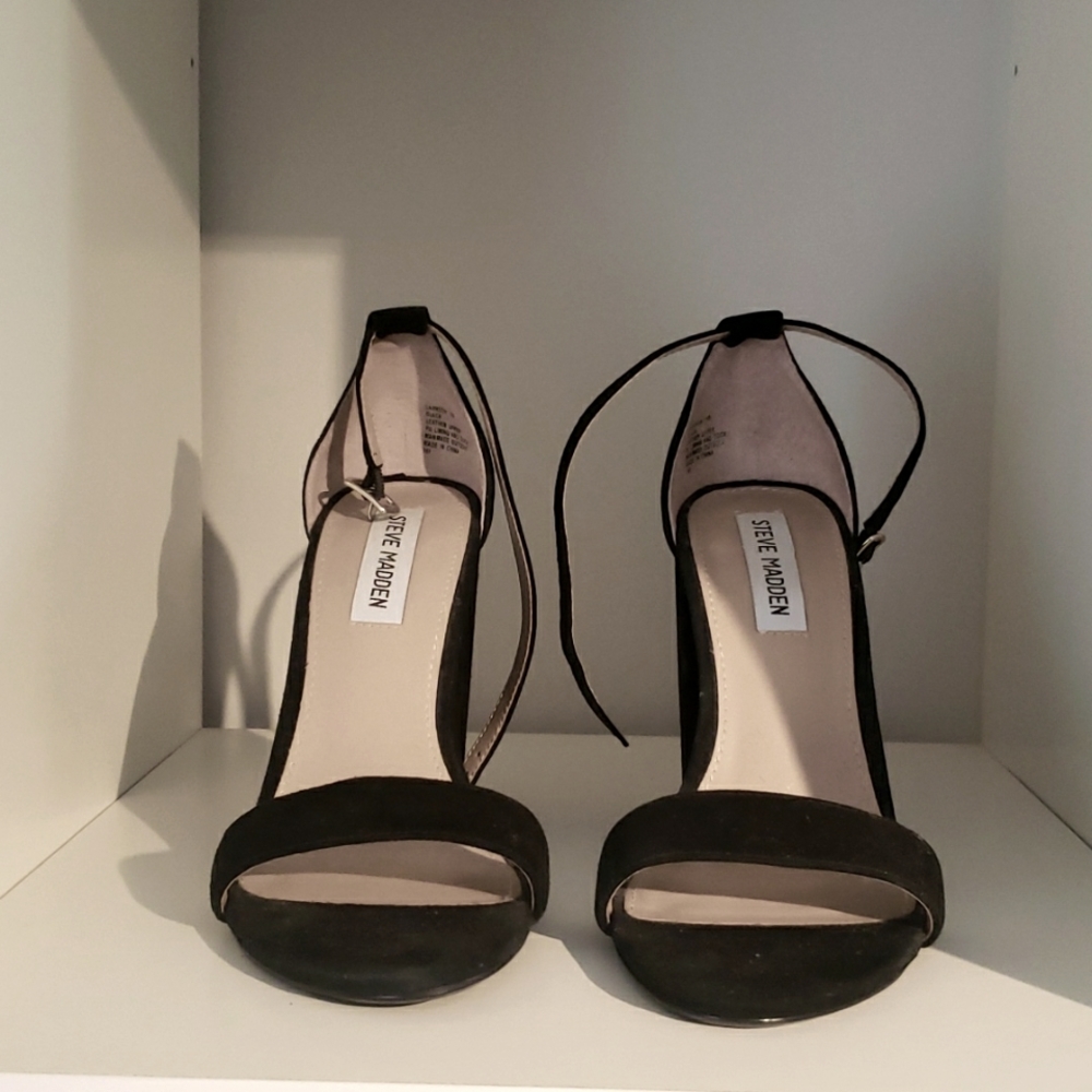 Steve madden black strap heel